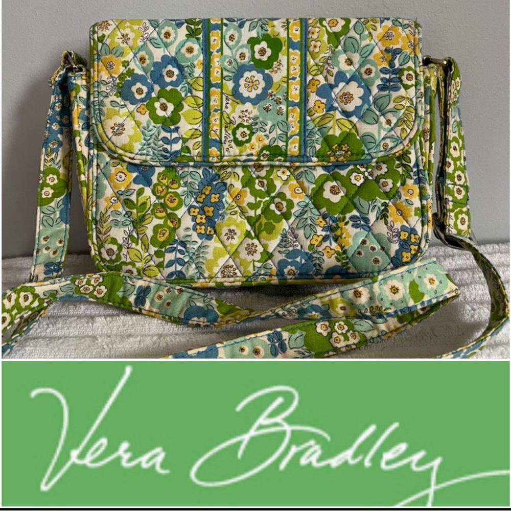 Cute Vera Bradley purse in English Meadow